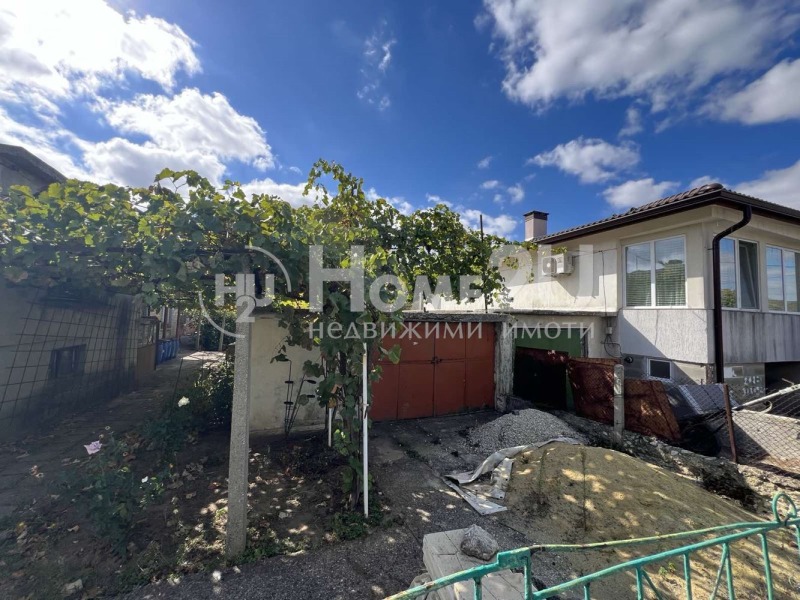 Продава КЪЩА, гр. Аксаково, област Варна, снимка 14 - Къщи - 52691836