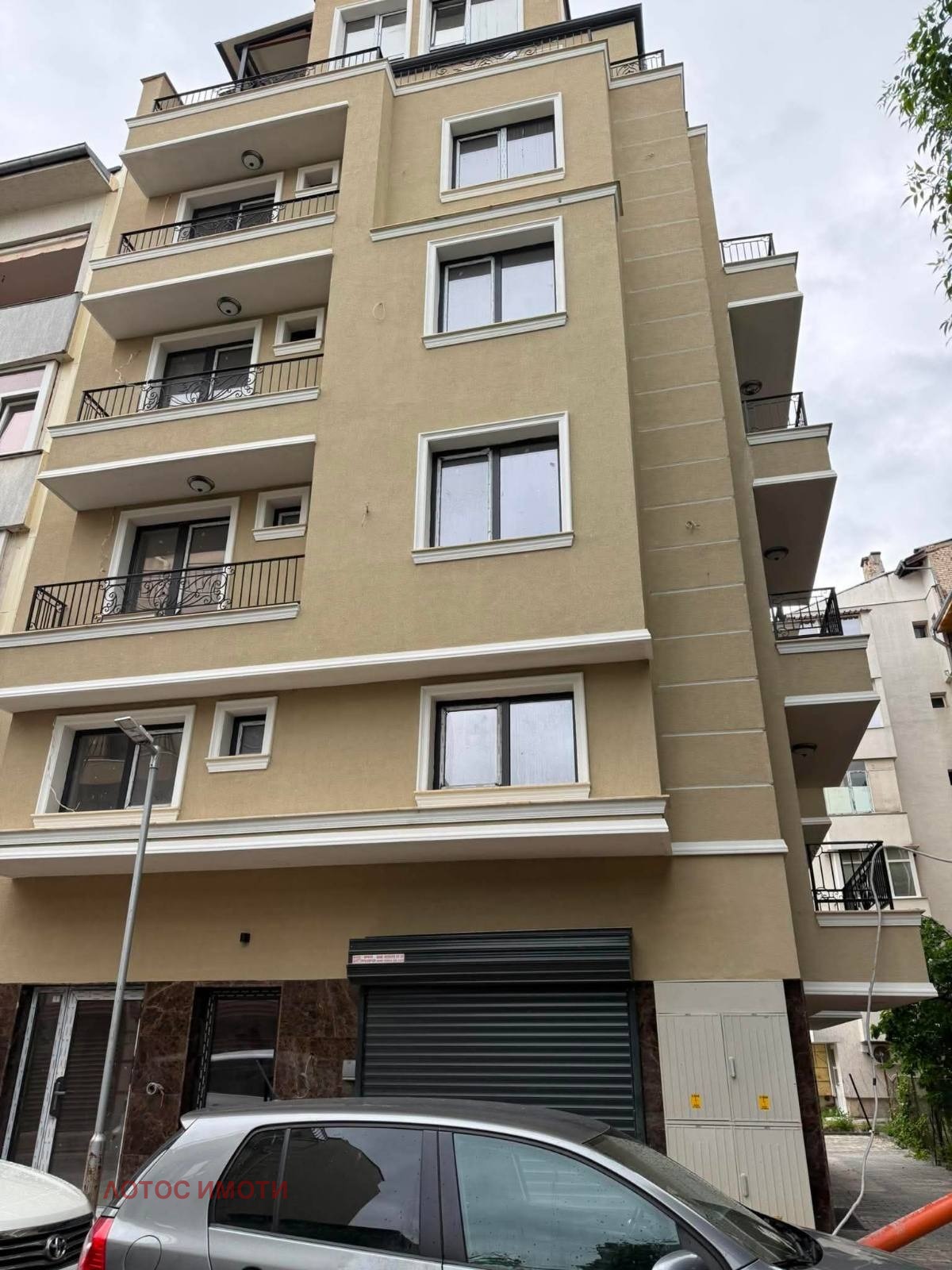 Продава  3-стаен град Пловдив , Младежки Хълм , 91 кв.м | 58094027