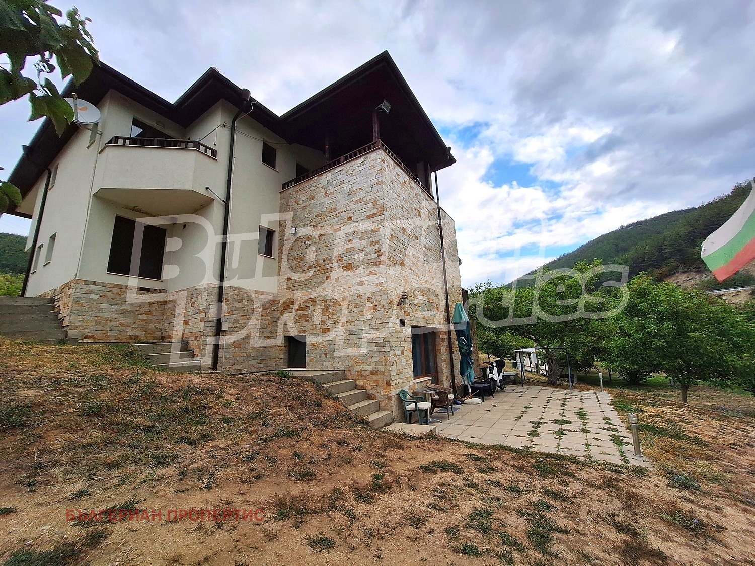 Продава КЪЩА, с. Градево, област Благоевград, снимка 13 - Къщи - 54337538