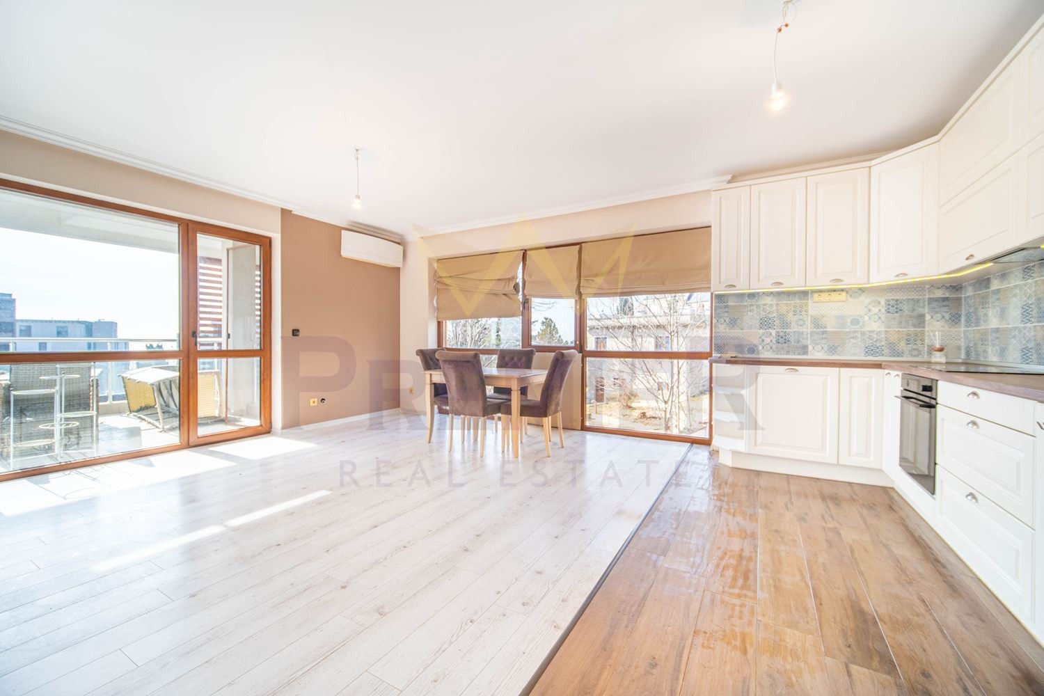 Продава 3-СТАЕН, гр. Варна, м-т Евксиноград, снимка 2 - Апартаменти - 54048623