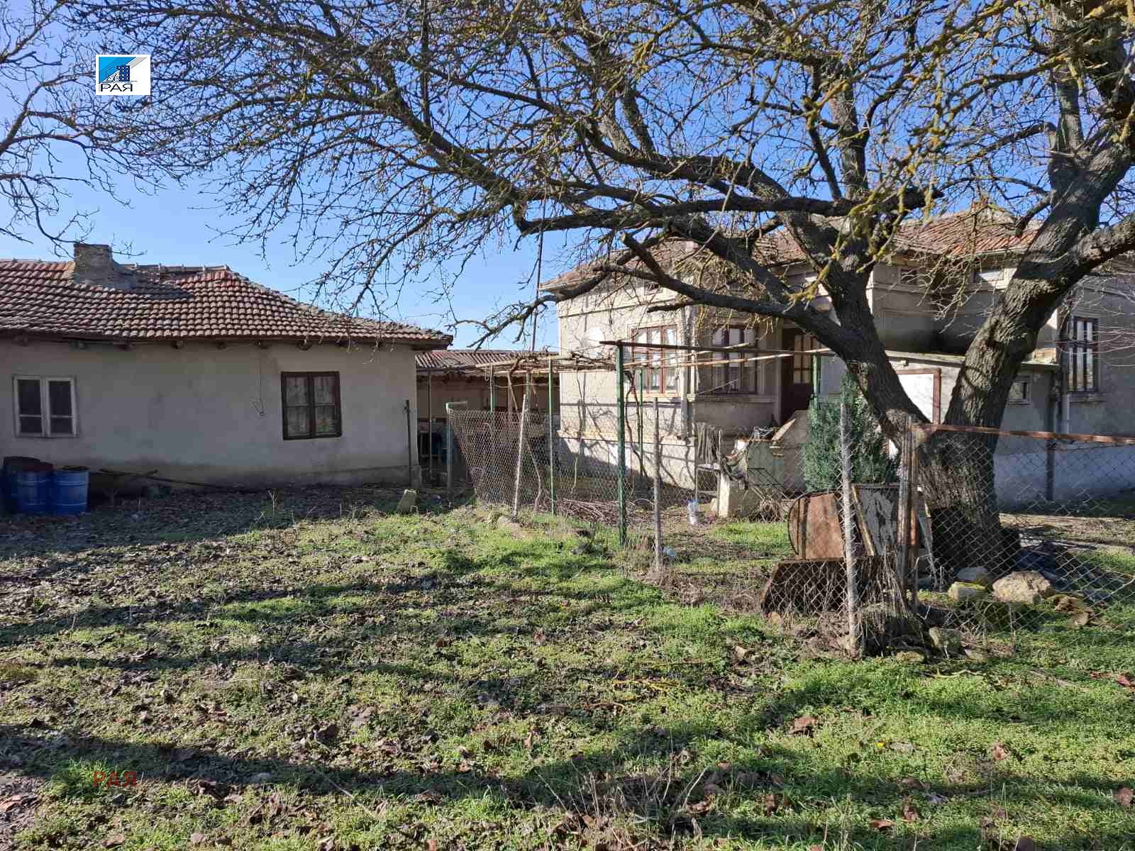 Продава КЪЩА, с. Миладиновци, област Добрич, снимка 2 - Къщи - 53771873