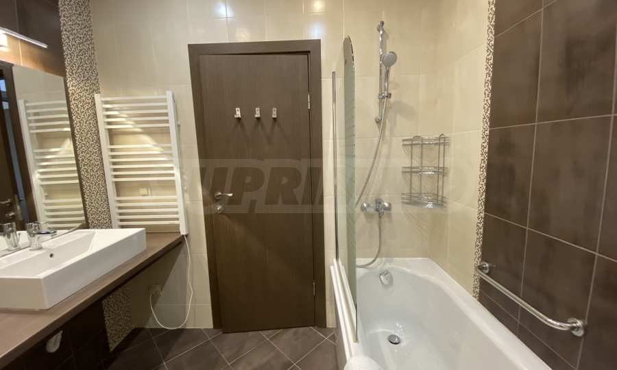 Продава КЪЩА, гр. Разлог, област Благоевград, снимка 15 - Къщи - 56562537