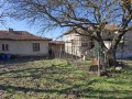 Продава КЪЩА, с. Миладиновци, област Добрич, снимка 2