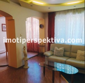 Продава 3-стаен град Пловдив Тракия - [1] 
