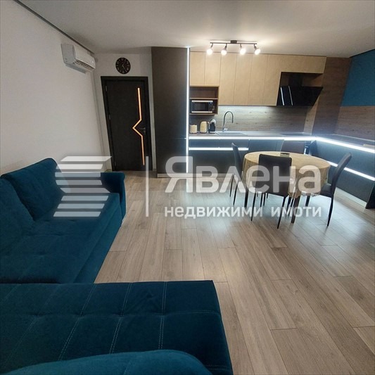 Продава  2-стаен град Варна , Гранд Мол , 85 кв.м | 92190428