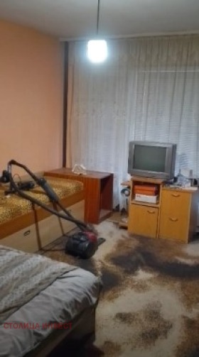 Продава 3-СТАЕН, гр. Русе, Възраждане, снимка 2 - Апартаменти - 55939336