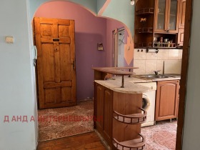 3 slaapkamers Oborishte, Sofia 8