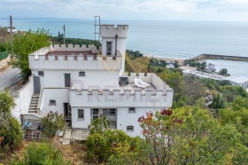 Casa c.c. Zlatni piasâți, Varna 1