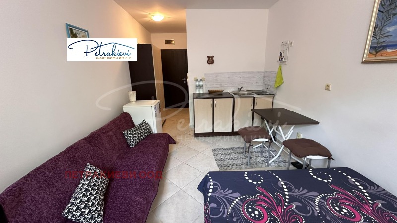 Продава 1-СТАЕН в област Бургас, с. Кошарица - 30 кв.м / 26 900 € » 52 611.83 лв., ПЕТРАКИЕВИ ООД