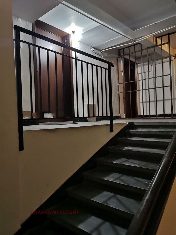 Продава 2-СТАЕН, гр. София, Център, снимка 4 - Апартаменти - 52391000