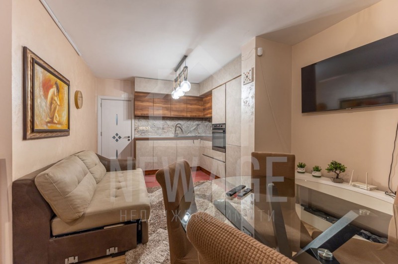 Продава 3-СТАЕН, гр. Варна, Бриз, снимка 2 - Апартаменти - 53366893