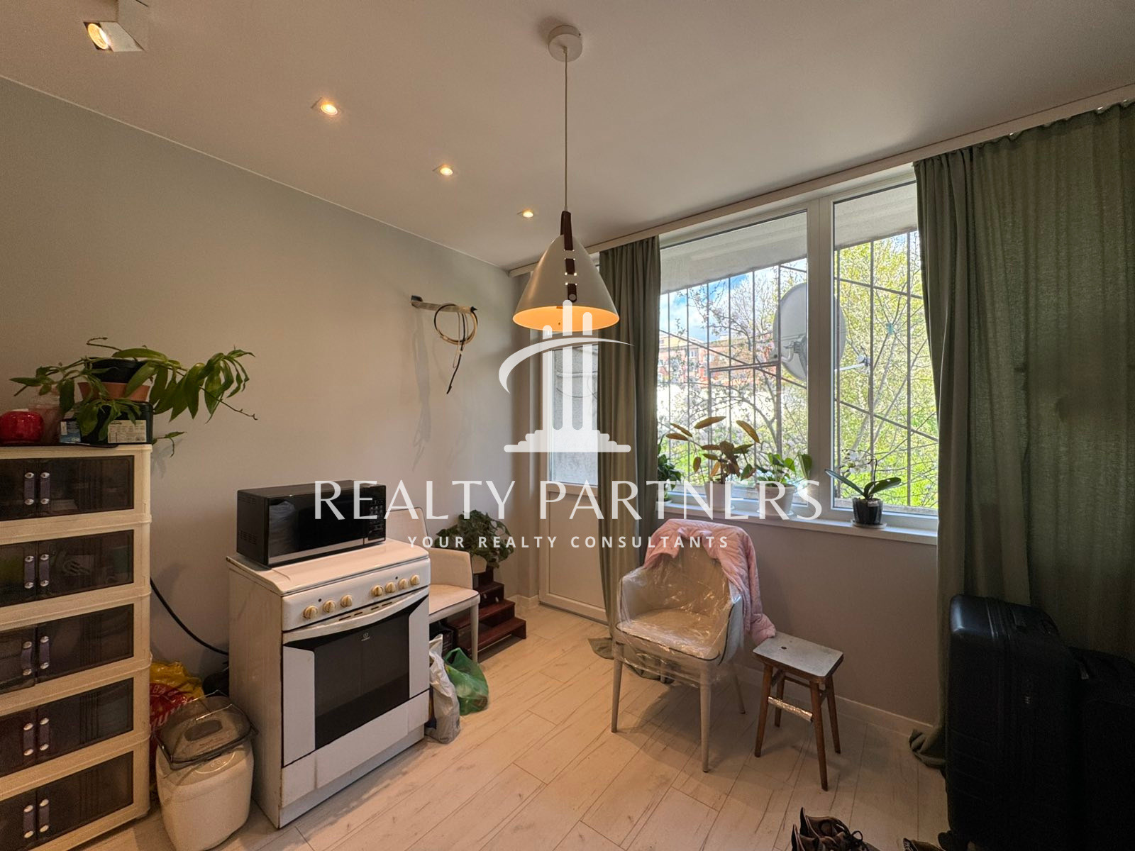 Продава 2-СТАЕН, гр. Перник, Селото, снимка 2 - Апартаменти - 54296536