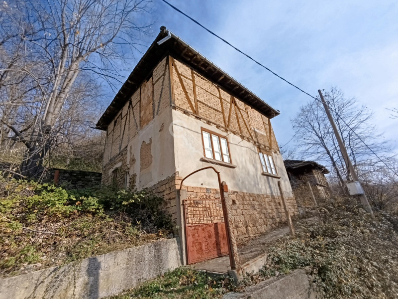 Продава КЪЩА в област Габрово, гр. Трявна - 57 кв.м / 66 500 € » 130 062.70 лв., ИМОТИ ТЪРНОВГРАД