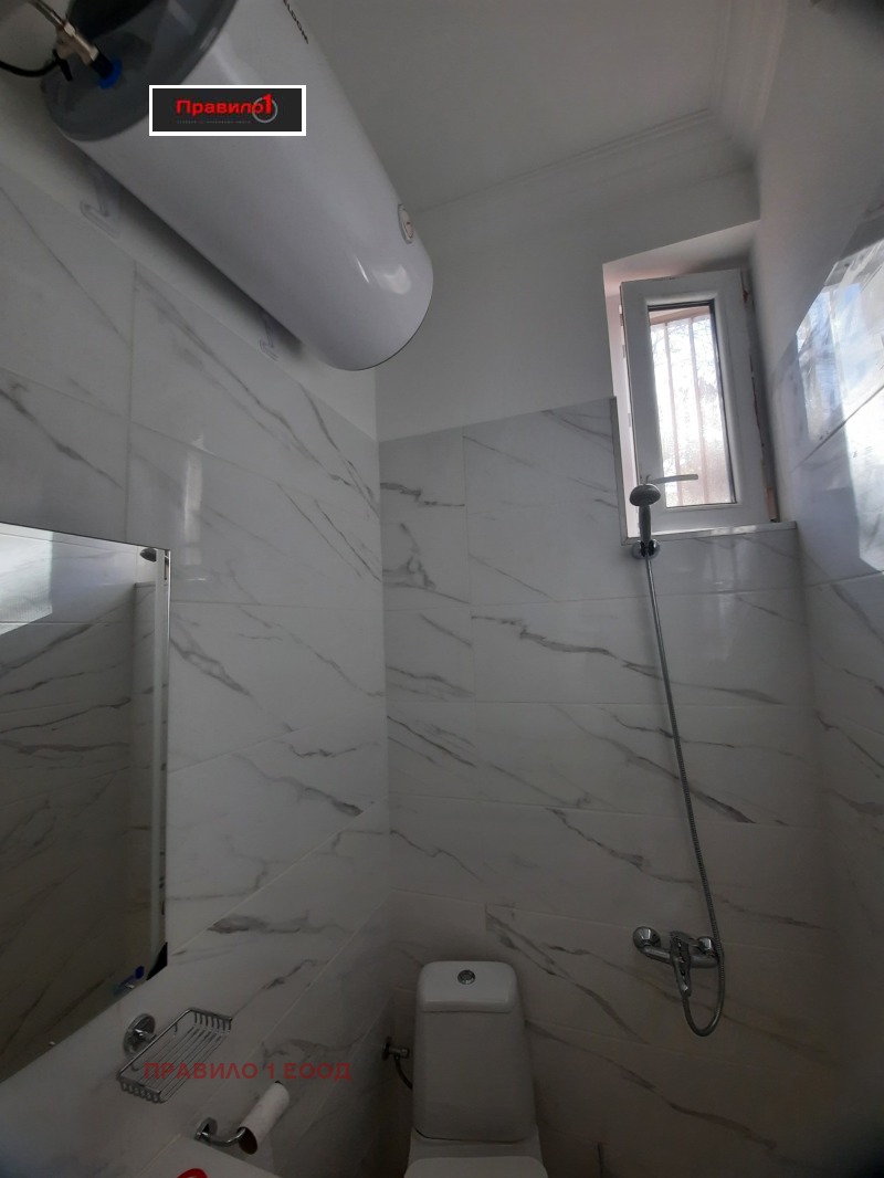 Продава ЕТАЖ ОТ КЪЩА, гр. Пловдив, Център, снимка 15 - Етаж от къща - 52412978