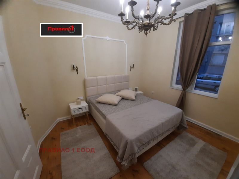 Продава ЕТАЖ ОТ КЪЩА, гр. Пловдив, Център, снимка 6 - Етаж от къща - 52412978