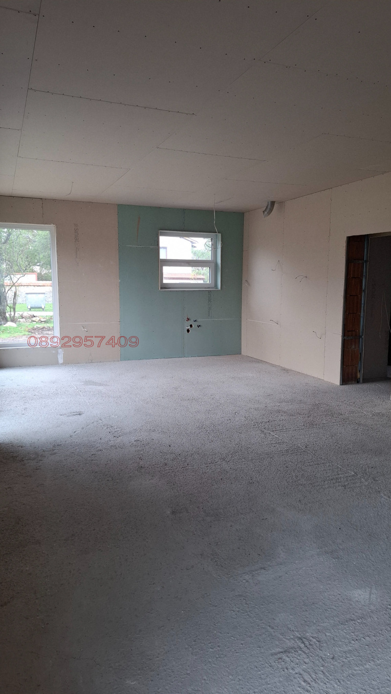 Продава КЪЩА, с. Баново, област Варна, снимка 7 - Къщи - 52784571