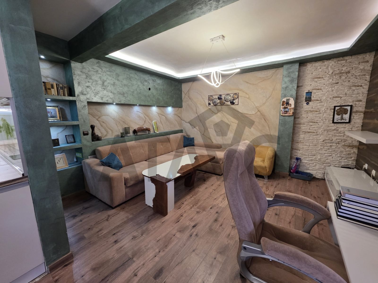 Продава 3-СТАЕН, гр. Пловдив, Център, снимка 2 - Апартаменти - 54034479