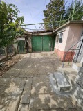 Продава ЕТАЖ ОТ КЪЩА, град Русе, Родина 1 • 112000 € / 219052.96 лв. • 93084701 17