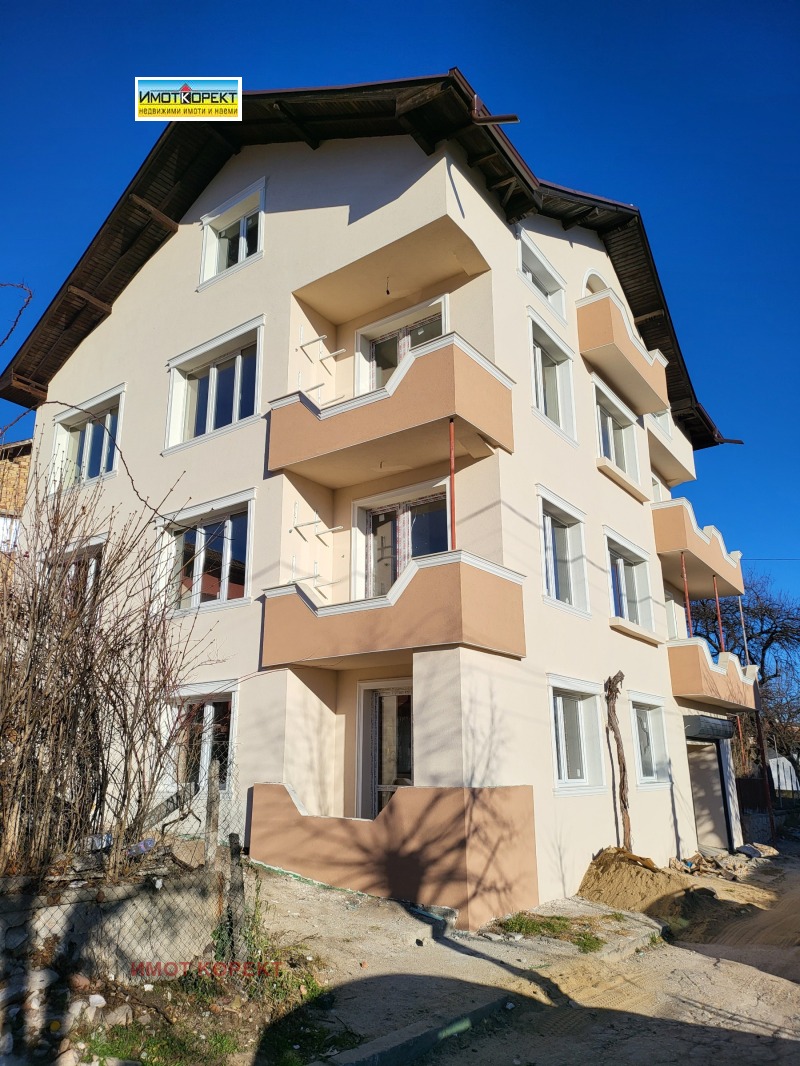 Продава КЪЩА в област Пазарджик, гр. Велинград - 448 кв.м / 226 000 € » 442 017.58 лв., ИМОТ КОРЕКТ