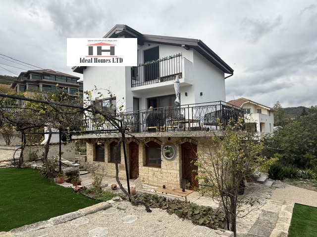 Продава КЪЩА, гр. Балчик, област Добрич, снимка 13 - Къщи - 56746809