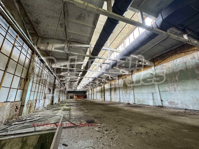 Till salu  Industribyggnad Dobritj , Promisjlena zona - Sever , 10600 kvm | 92632406 - bild [8]