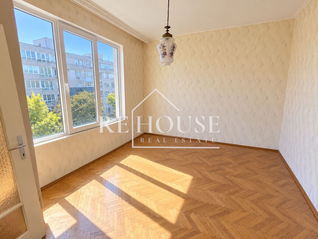 Продава 4-СТАЕН, гр. Варна, Център, снимка 4 - Апартаменти - 56560499