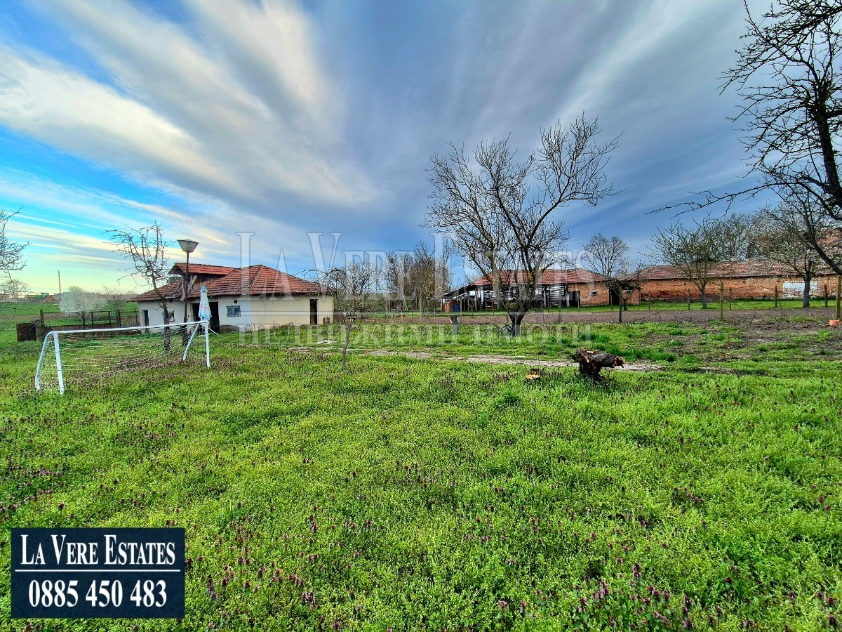 Продава КЪЩА, с. Сандрово, област Русе, снимка 2 - Къщи - 54142245