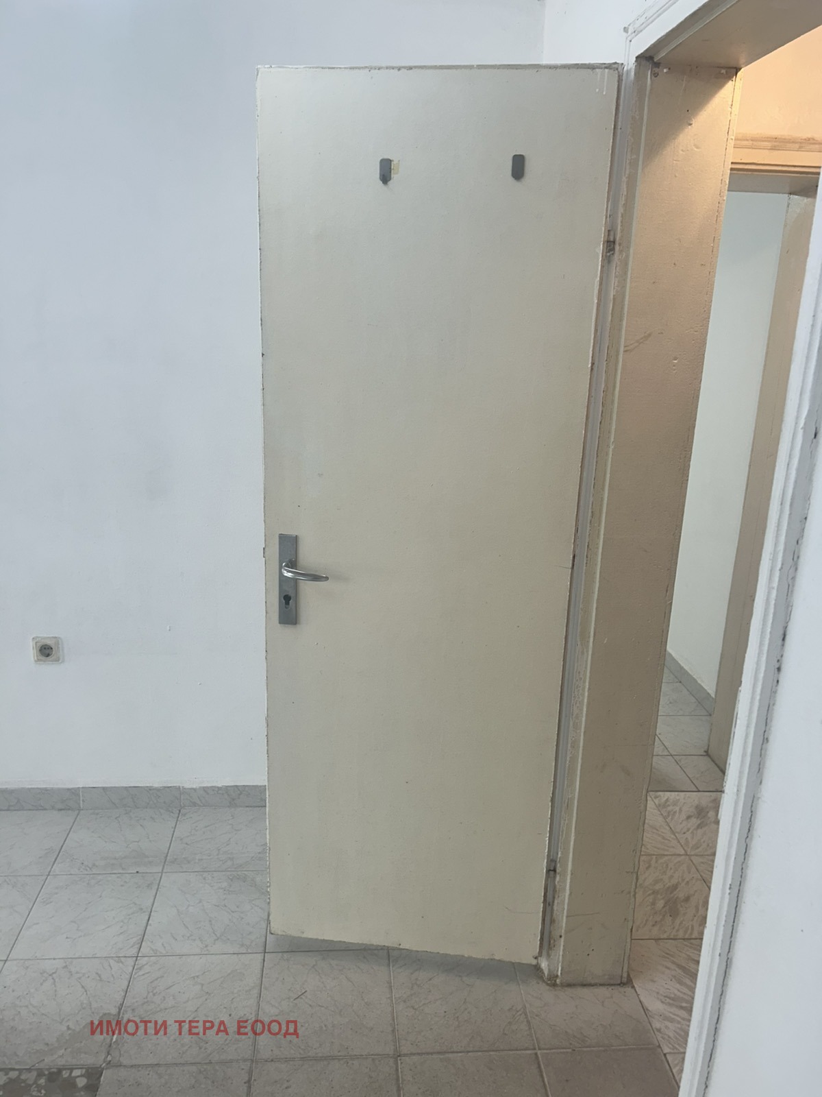 Продава МАГАЗИН, гр. Варна, Зимно кино Тракия, снимка 11 - Магазини - 55617746