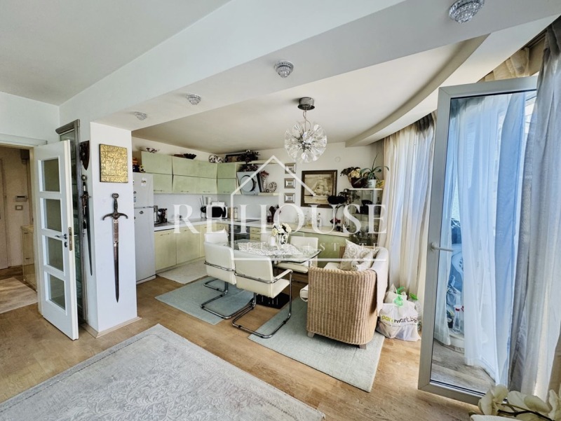 En venta  1 dormitorio Varna , k.k. Sv.Sv. Konstantin i Elena , 84 metros cuadrados | 88430371 - imagen [4]