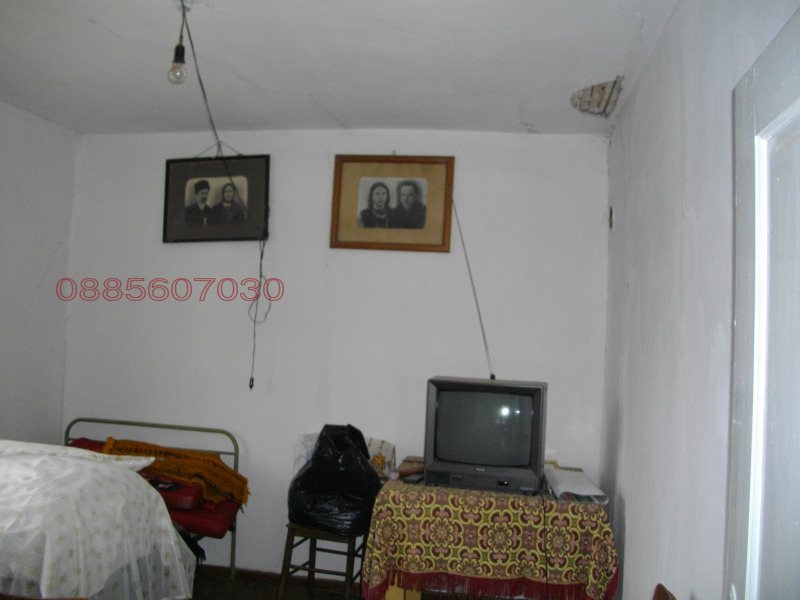 Продава КЪЩА, с. Хлевене, област Ловеч, снимка 12 - Къщи - 52785737