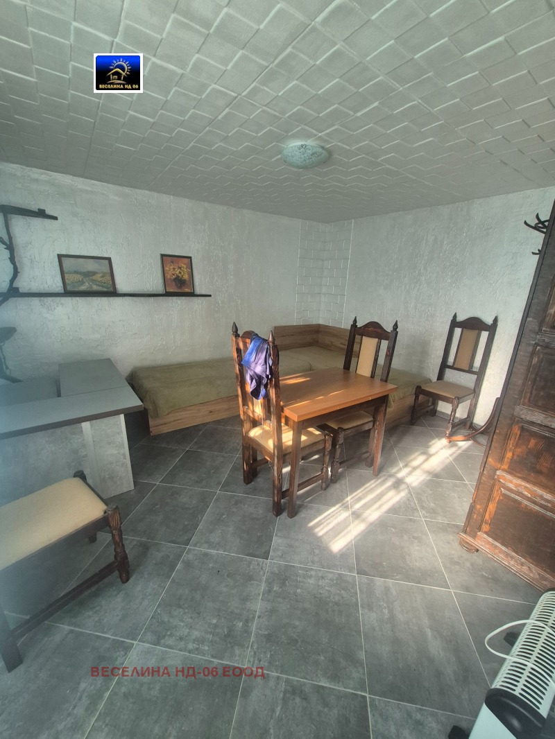 Продава КЪЩА, с. Владимирово, област Добрич, снимка 3 - Къщи - 52520608