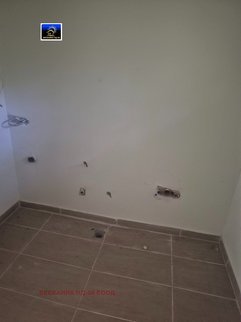 Продава КЪЩА, с. Владимирово, област Добрич, снимка 9 - Къщи - 52520608