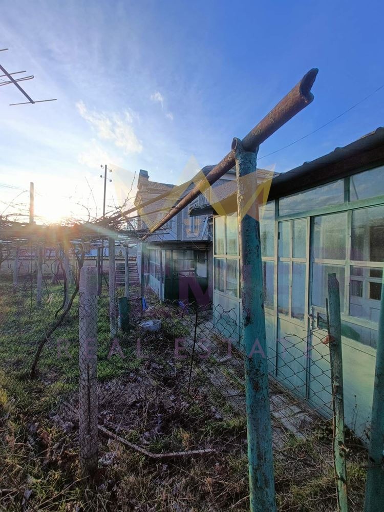 Продава КЪЩА, с. Брестак, област Варна, снимка 6 - Къщи - 55446079