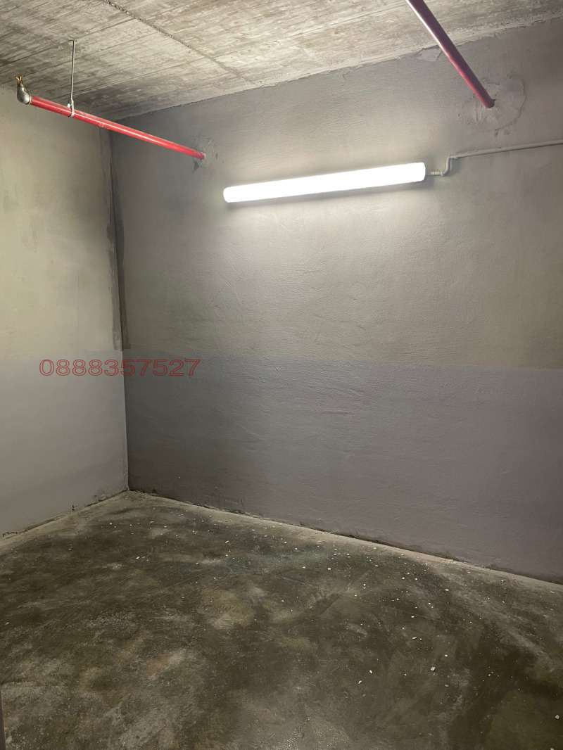 Till salu  Garage Sofia , PZ Hladilnika , 37 kvm | 68676969 - bild [4]