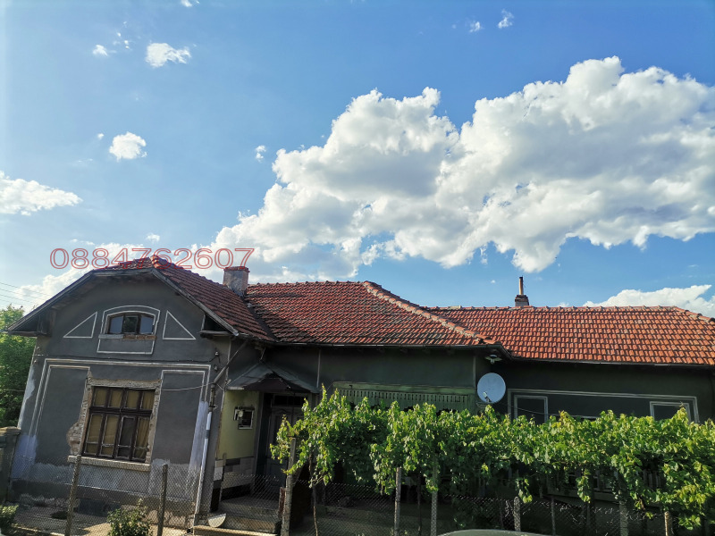 Продава КЪЩА, с. Брест, област Плевен, снимка 8 - Къщи - 52779437