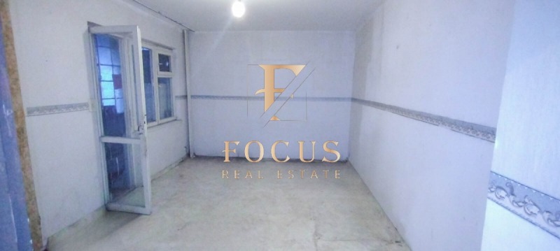 For Sale  1 bedroom Plovdiv , Izgrev , 58 sq.m | 85096378 - image [2]