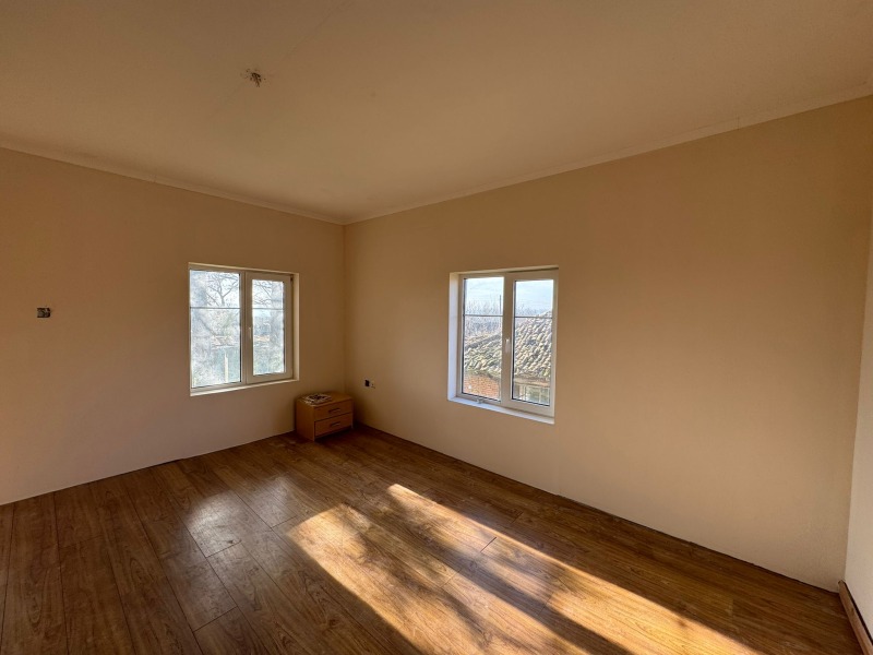 Продава КЪЩА, гр. Провадия, област Варна, снимка 13 - Къщи - 52688106