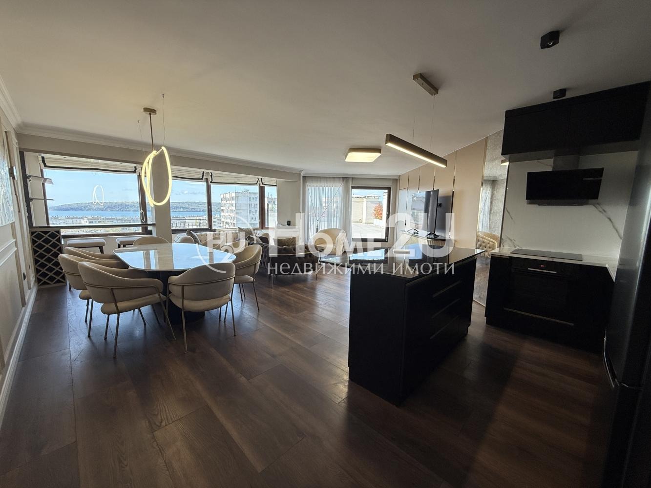 Продава 4-СТАЕН, гр. Варна, Бриз, снимка 2 - Апартаменти - 54793886
