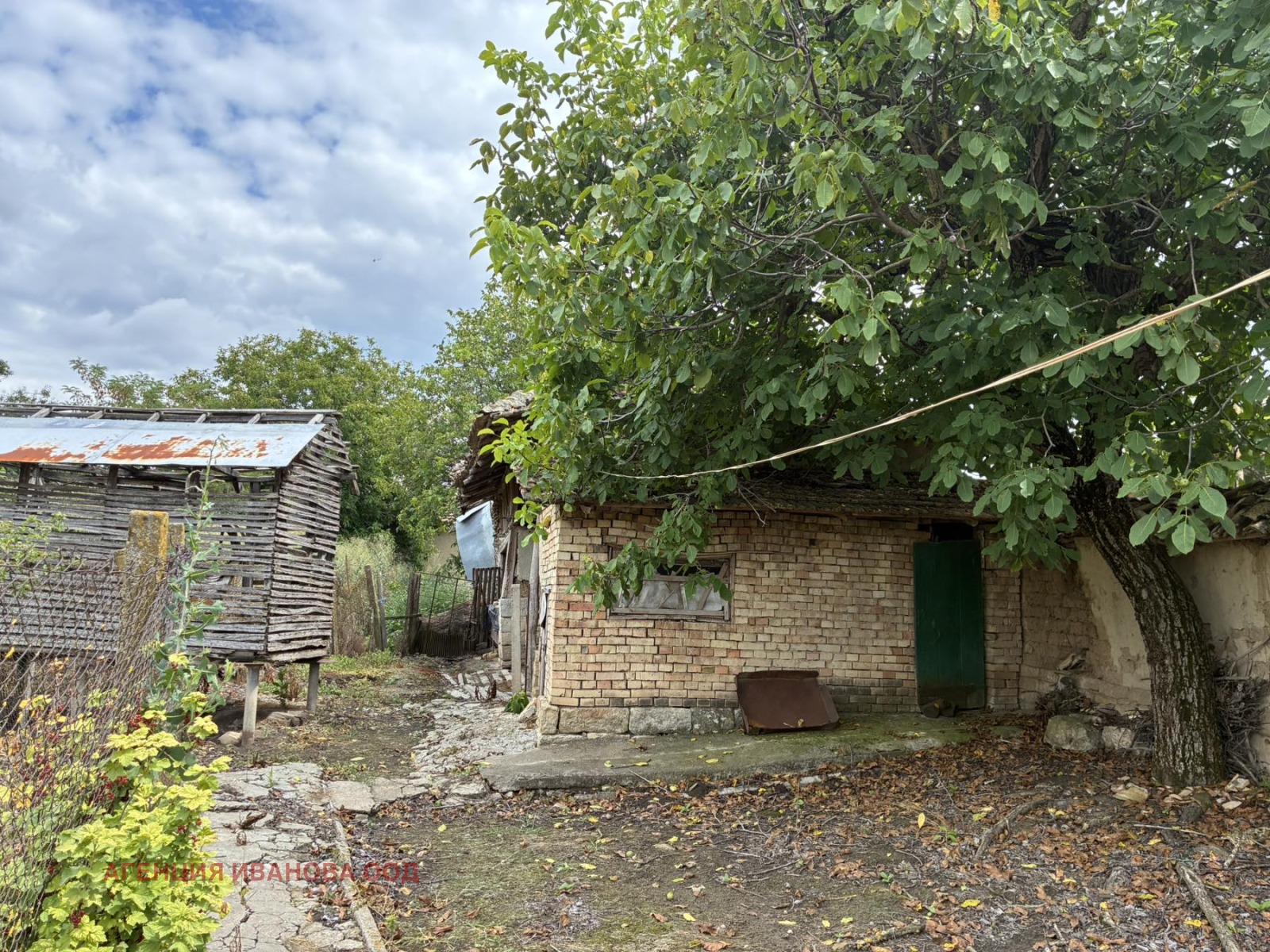 Продава КЪЩА, с. Ломци, област Търговище, снимка 14 - Къщи - 55410613