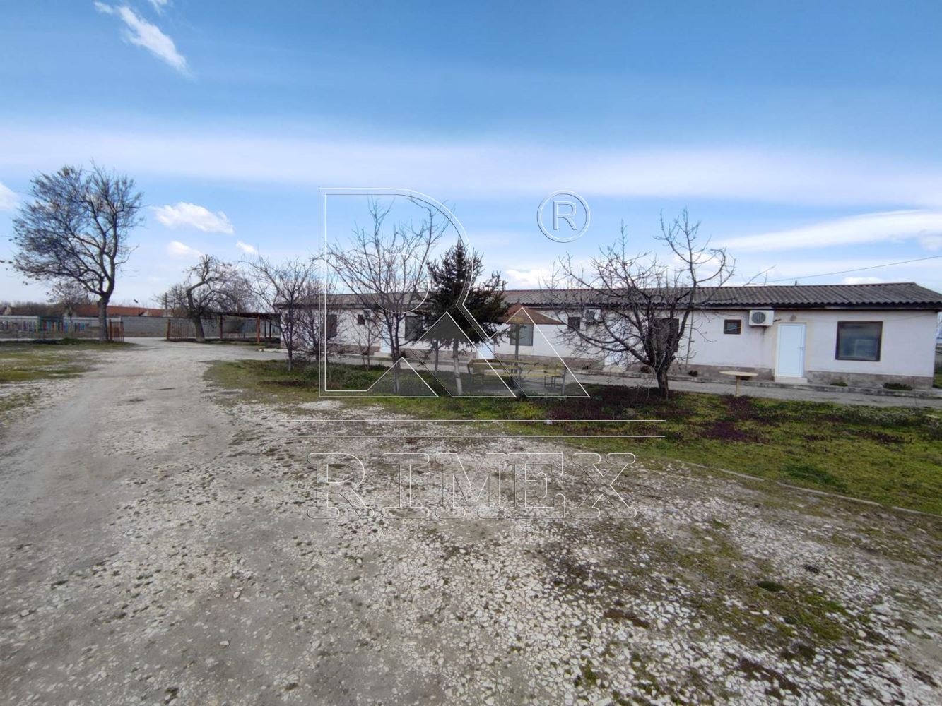 Продава СКЛАД, с. Маноле, област Пловдив, снимка 2 - Складове - 49948732