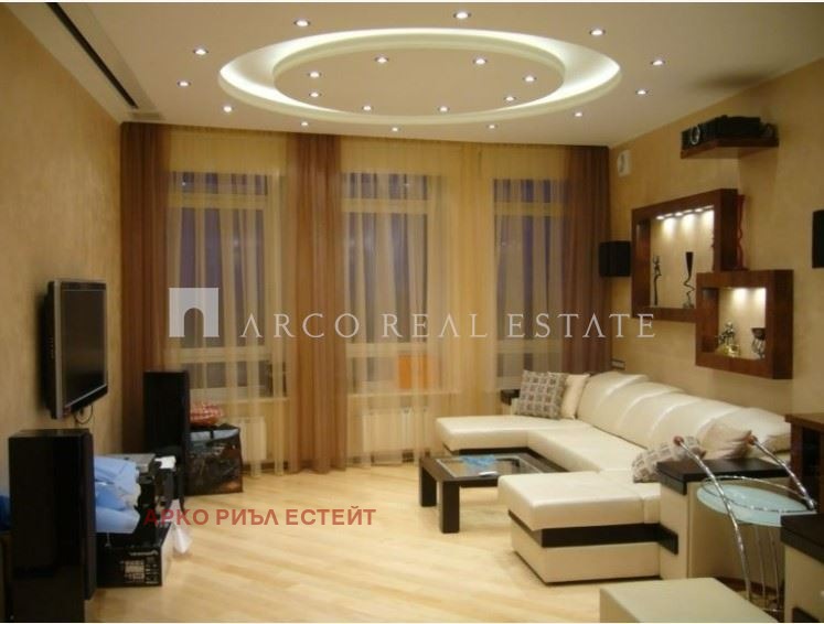 Na sprzedaż  1 sypialnia Sofia , Centar , 69 mkw | 67698811 - obraz [3]