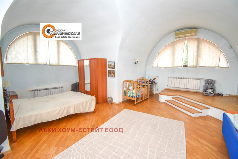 Продава  Къща град Кюстендил , Герена , 636 кв.м | 47586218 - изображение [7]