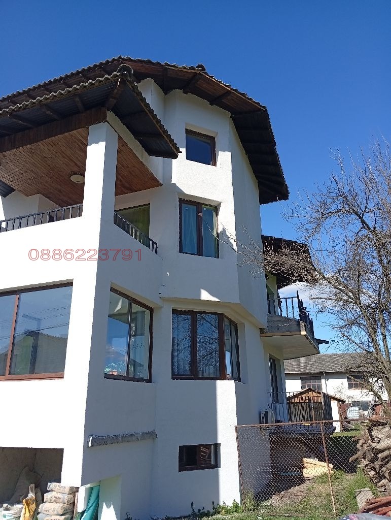 Продава КЪЩА, с. Орешак, област Ловеч