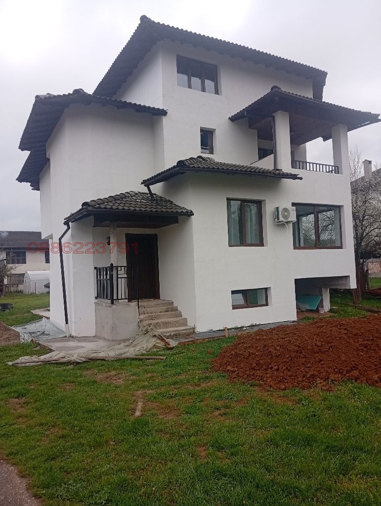 Продава КЪЩА, с. Орешак, област Ловеч