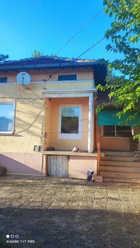 Продажба на имоти в с. Обручище, област Стара Загора - изображение 2 
