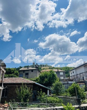 House Perushtitsa, region Plovdiv 2