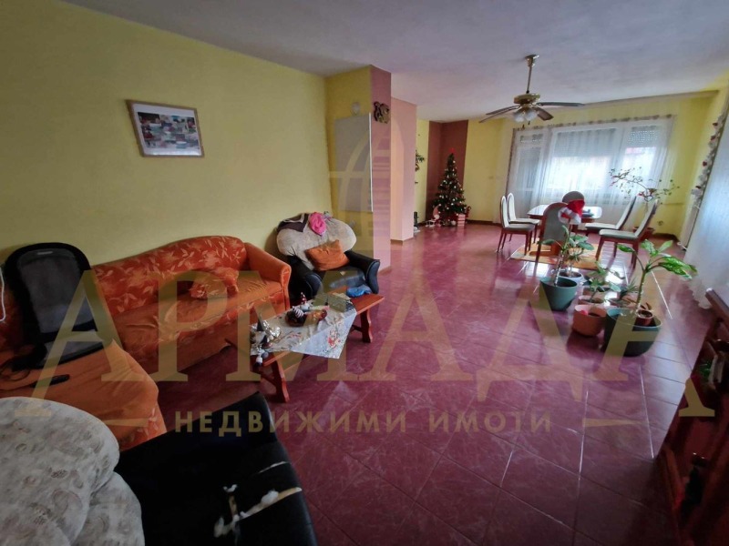 En venta  Piso de la casa región Plovdiv , Yagodovo , 270 metros cuadrados | 99002838 - imagen [5]