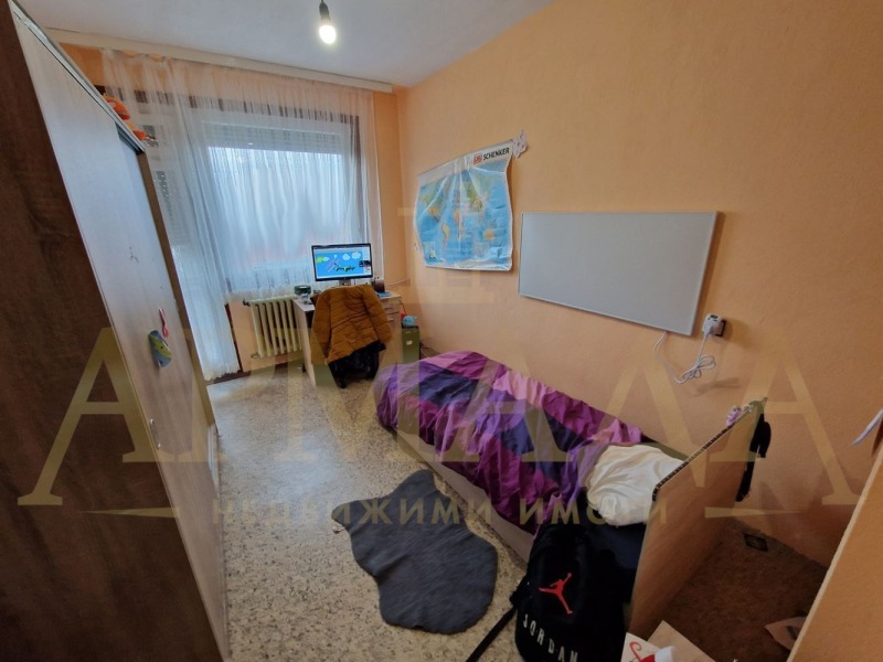 En venta  Piso de la casa región Plovdiv , Yagodovo , 270 metros cuadrados | 99002838 - imagen [15]