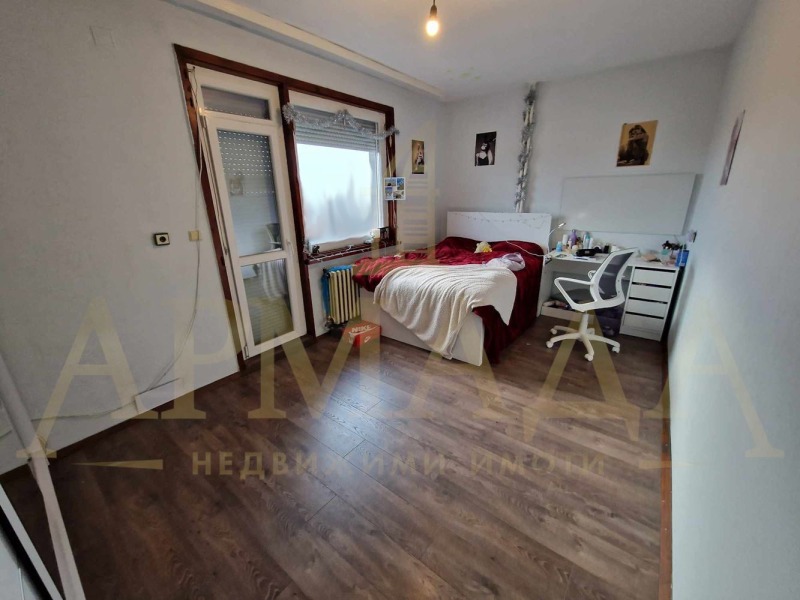 En venta  Piso de la casa región Plovdiv , Yagodovo , 270 metros cuadrados | 99002838 - imagen [12]