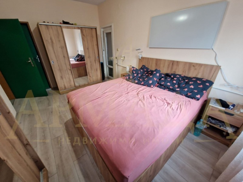 En venta  Piso de la casa región Plovdiv , Yagodovo , 270 metros cuadrados | 99002838 - imagen [11]